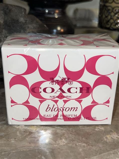 what does coach blossom smell like